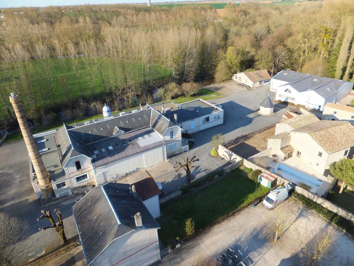 Au Grain D'Orge Echire Exterior foto